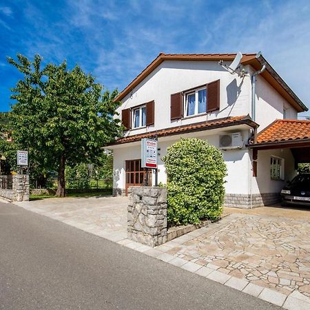 Nice Apartment In Rukavac With Kitchen Eksteriør billede